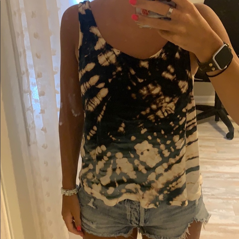Hard tail tie dye tank